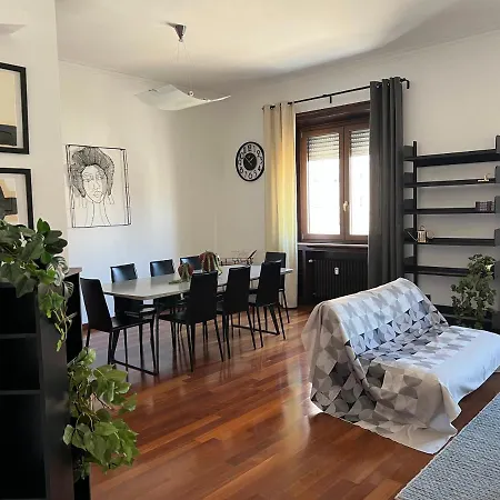 Rebecca's Collection: Repubblica Appartamento Milano