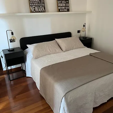 Rebecca's Collection: Repubblica Milano